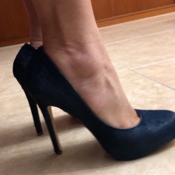 INC Blue Denim Calf Fur Heels 7.5 - Picture 8 of 8